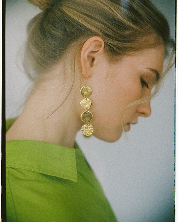 Shiny hoops earrings