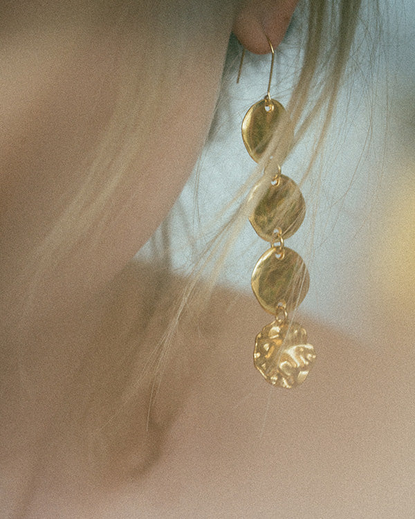 Shiny hoops earrings