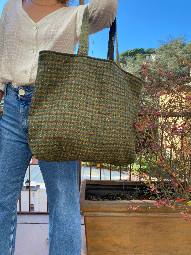 Houndstooth shopper bag in green