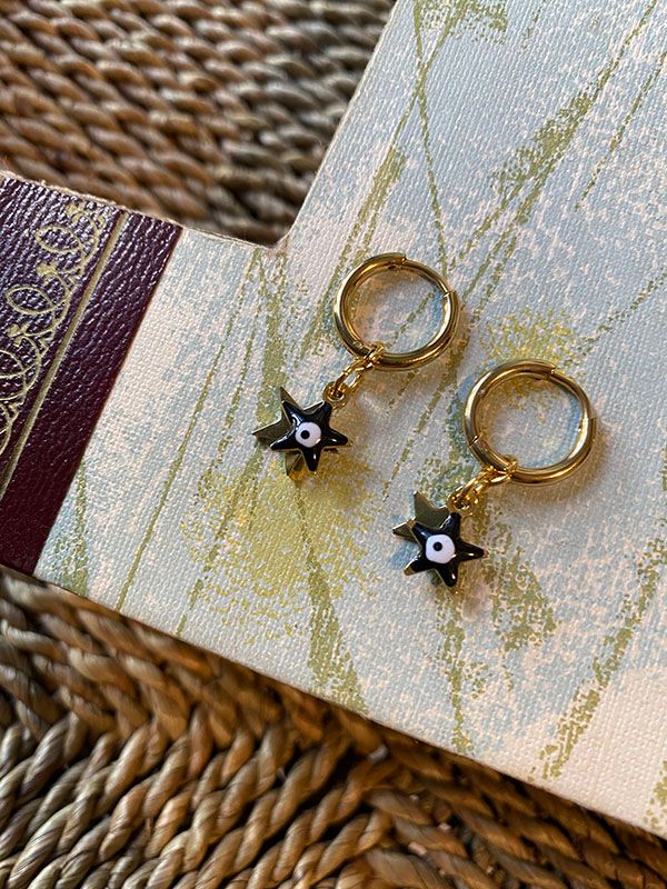 Black star earrings