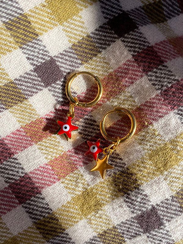 Red star earrings